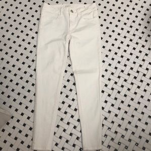 American Eagle White Jeans (short)